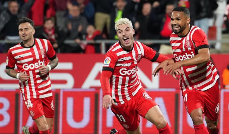 El Girona no s’arronsa (2-1) i remunta el gol inicial del Sevilla