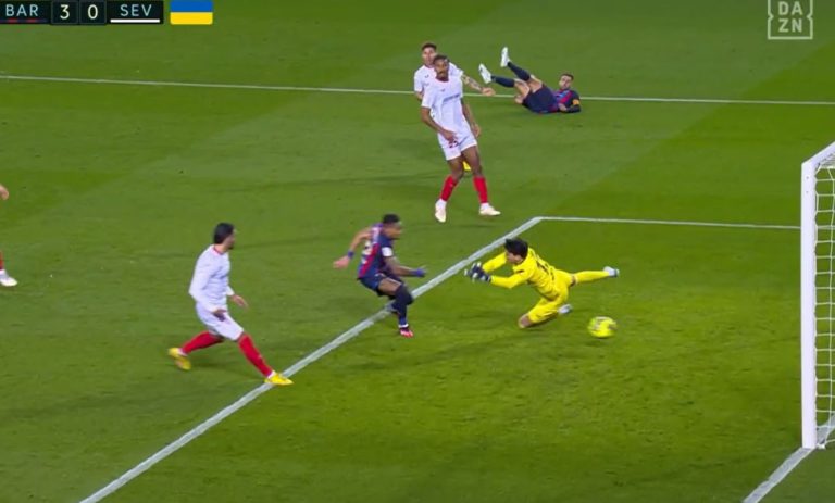 El Barça trenca la resistència del Sevilla (3-0) a la segona part